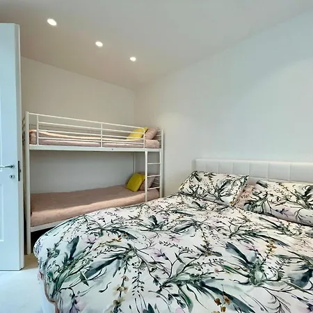 Seaview Apartment-qerret Apartment Golem (Tirana)