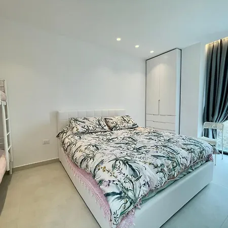 Apartment Seaview Apartment-qerret *